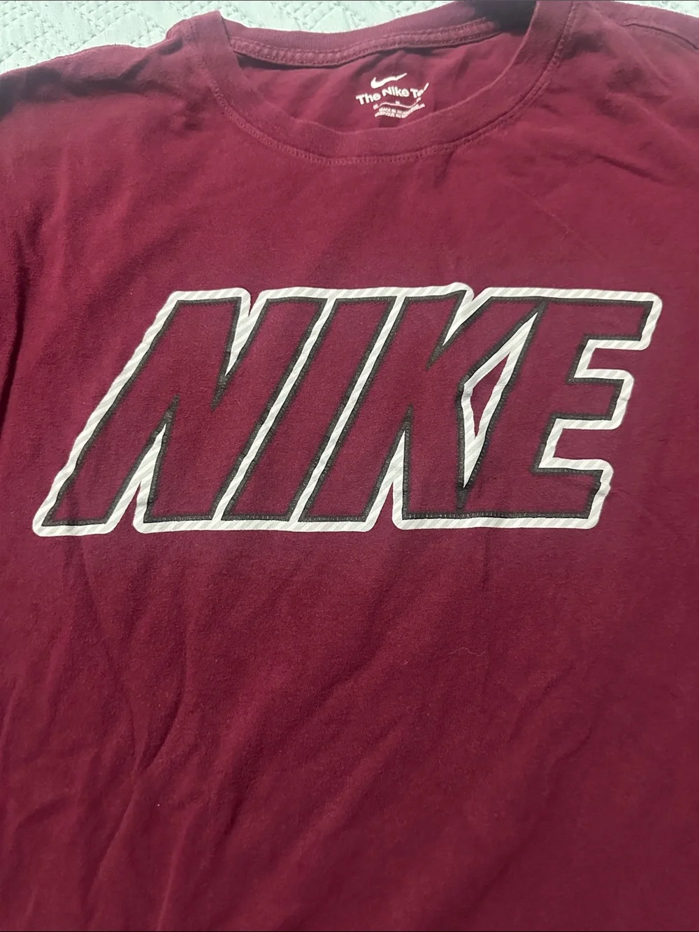 Nike Men's Maroon Logo Short Sleeve Tee size medium